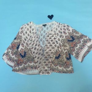 Beautiful short Kimono jacket. Flowing and stylish